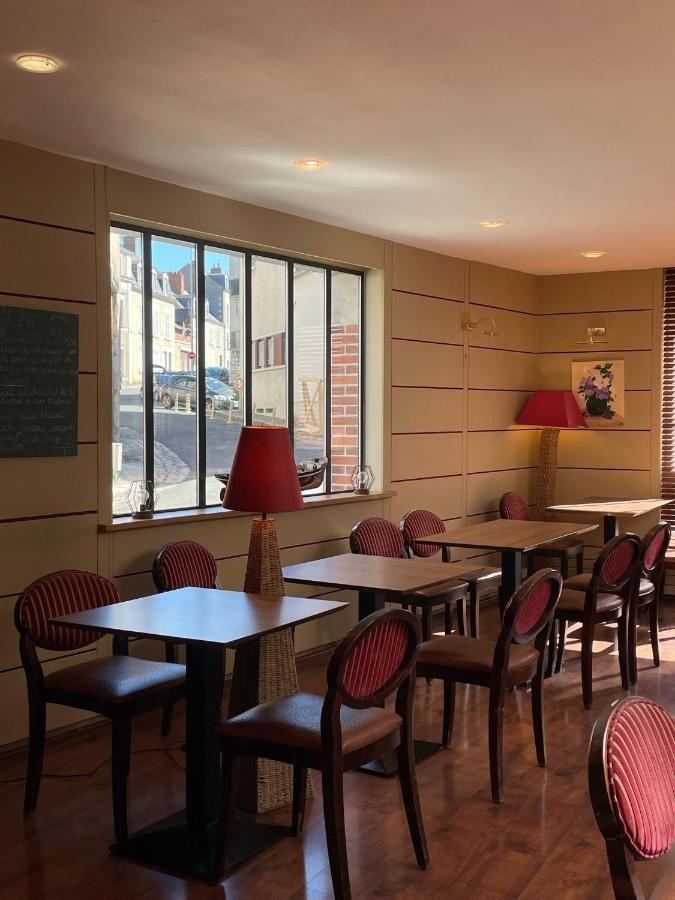 Logis Hotel Restaurant Le Monarque Blois Exterior foto