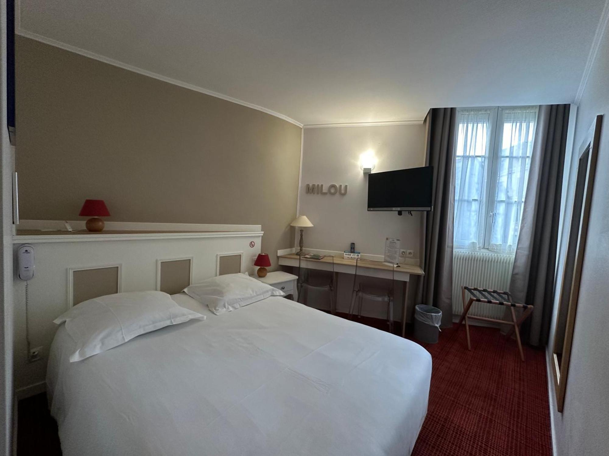 Logis Hotel Restaurant Le Monarque Blois Exterior foto
