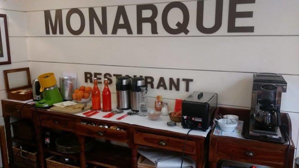 Logis Hotel Restaurant Le Monarque Blois Exterior foto